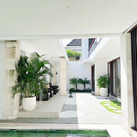 Apple Villas&Apartments Kerobokan Esterno foto