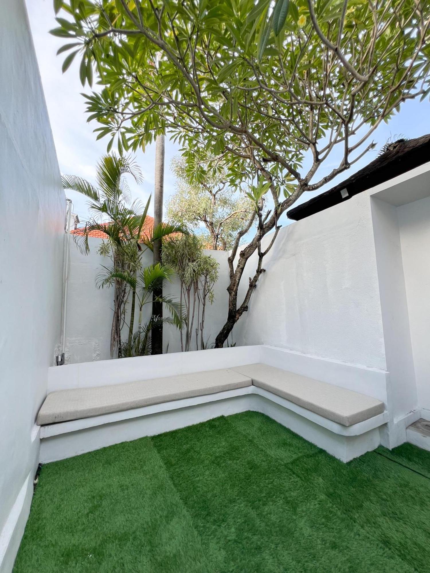 Apple Villas&Apartments Kerobokan Esterno foto
